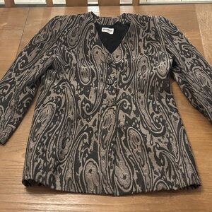 Chic Paisley Blazer in Black and Gray